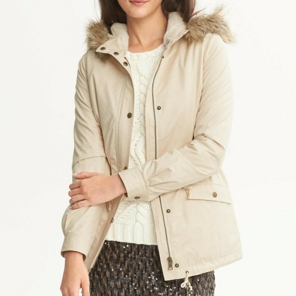 Banana Republic Jackets & Blazers - Banana Republic Heritage Faux Fur Trim Parka Sz L